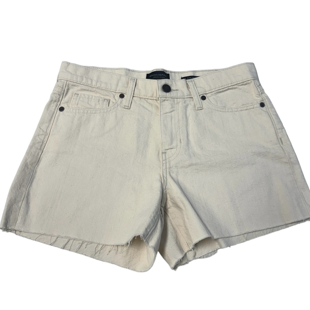 Banana Republic Premium Denim Mid-Rise Short Size 28 Cream Color